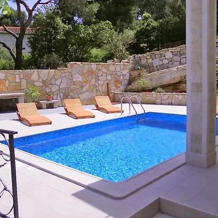 Seaside Family Friendly House With A Swimming Pool Puntinak, Brac - 767 Prázdninový dům *