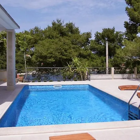 Seaside Family Friendly House With A Swimming Pool Puntinak, Brac - 767